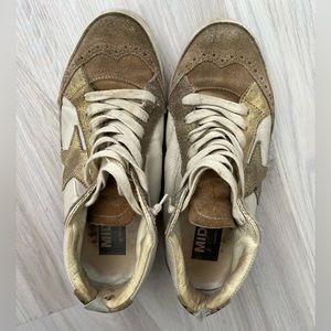 Women’s Golden Goose Mid Star Sneakers